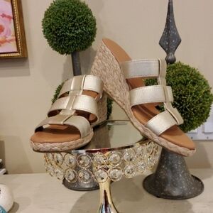 Tommy Bahama Metallic Gold Espadrille Wedge Slide Sandals